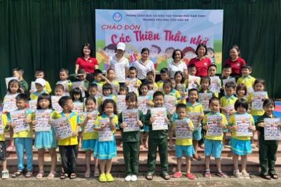 Trường MN Hoa Sen tổ chức cho các bé 5Tuổi tham quan trường tiểu học Chu Văn An -.chuẩn bị tâm thế cho trẻ chuẩn bị vào lớp 1