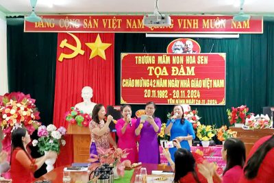 ̀ ̛̀ 42 NĂM NGÀY NHÀ GIÁO VIỆT NAM 20/11/1982-20/11/2024