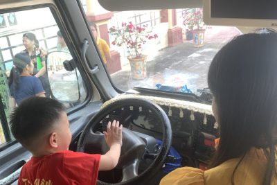 Ngày 05/5/2003 Trường mầm non Hoa Sen tổ chức chuyên đề ” phòng chống bạo hành trẻ” trong trường mầm non